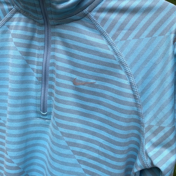Nike, Girls Quarter Zip - light blue and silvery gray stripped. - Picture 3 of 4